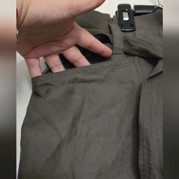 Super High Waisted Belted Paperbag Ankle Pant - Picture 8 of 9